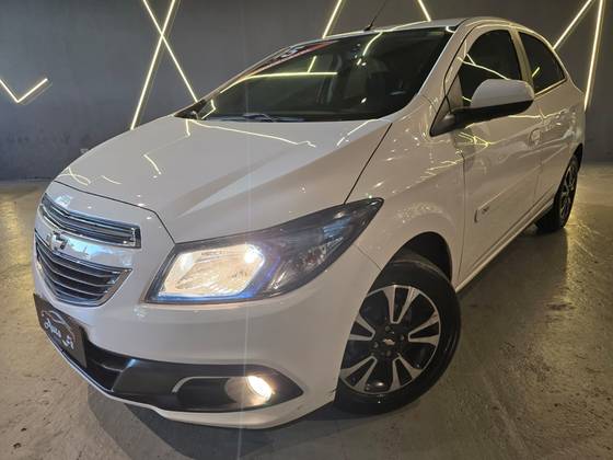 CHEVROLET ONIX 1.4 MPFI LTZ 8V FLEX 4P AUTOMÁTICO CHEVROLET ONIX 1.4 MPFI LTZ 8V FLEX 4P AUTOMÁTICO